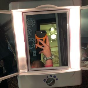 great light up makeup mirror!